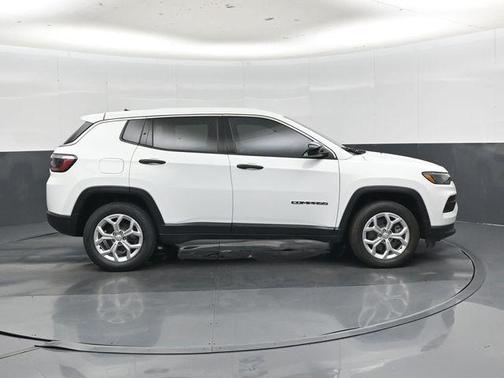 Bright White Clearcoat 2025 Jeep Compass Sport
