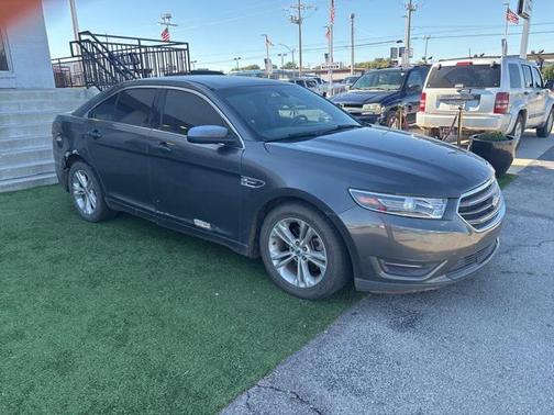 2015 Ford Taurus SEL