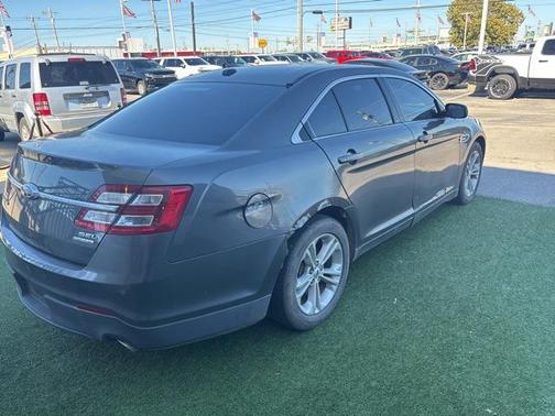 2015 Ford Taurus SEL