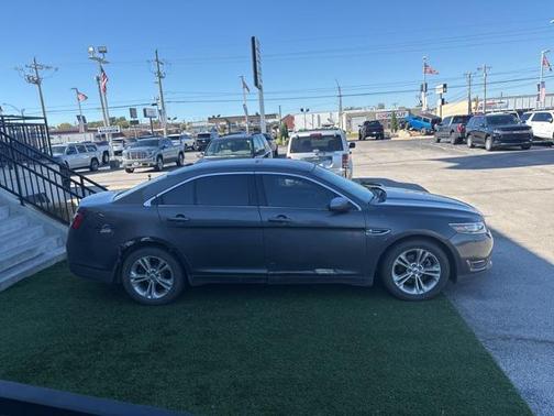 2015 Ford Taurus SEL