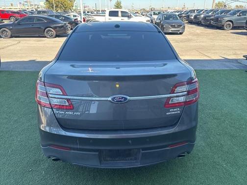 2015 Ford Taurus SEL