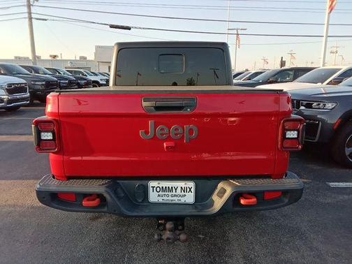 Firecracker Red Clearcoat 2021 Jeep Gladiator Mojave 4x4