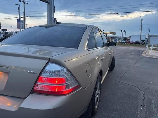 2008 Ford Taurus SEL