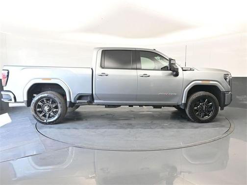 2024 GMC Sierra 2500 AT4
