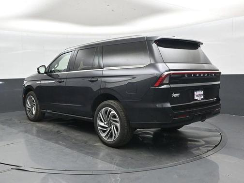 Starlight 2025 Lincoln Navigator Reserve