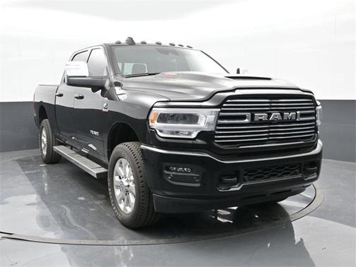 2023 RAM 2500 Laramie Crew Cab 4x4 6'4' Box