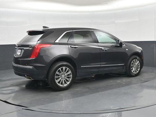 Dark Granite Metallic 2017 Cadillac XT5 Luxury