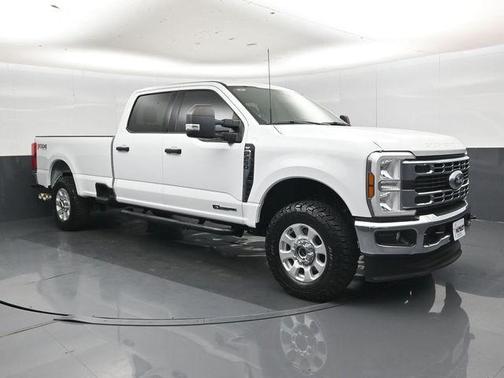 Oxford White 2024 Ford F-250 XLT