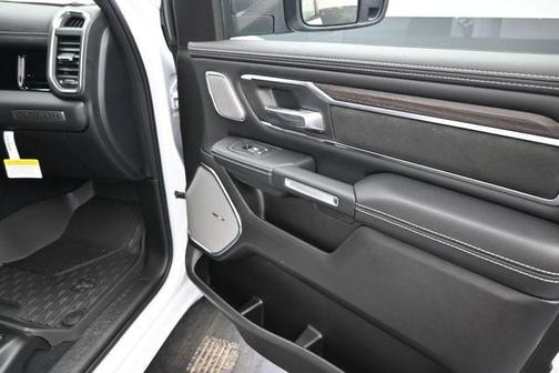 Bright White Clearcoat 2025 RAM 1500 Laramie