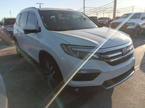 White Diamond Pearl 2016 Honda Pilot Touring