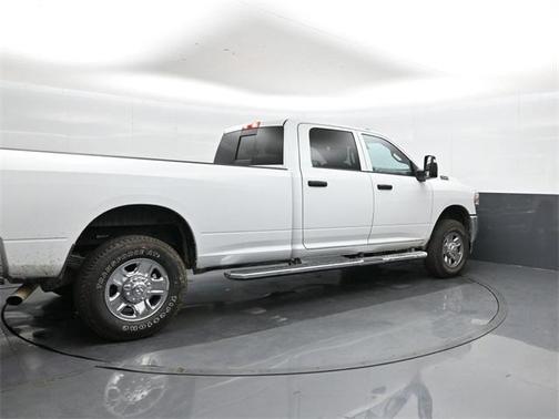 2024 RAM 3500 Tradesman Crew Cab 4x4 8' Box