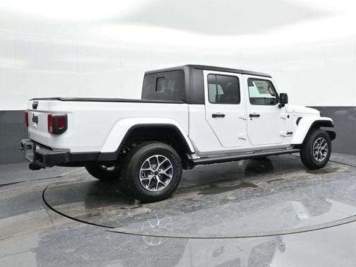 Bright White Clearcoat 2024 Jeep Gladiator Sport S