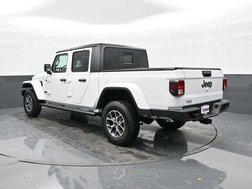 Bright White Clearcoat 2024 Jeep Gladiator Sport S
