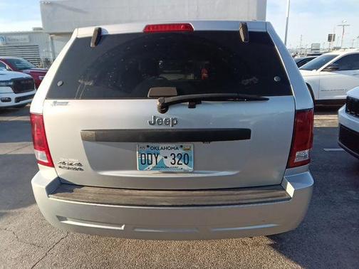 Bright Silver Metallic Clearcoat 2008 Jeep Grand Cherokee Laredo