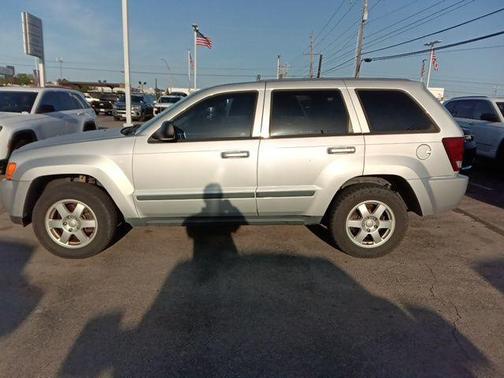 Bright Silver Metallic Clearcoat 2008 Jeep Grand Cherokee Laredo