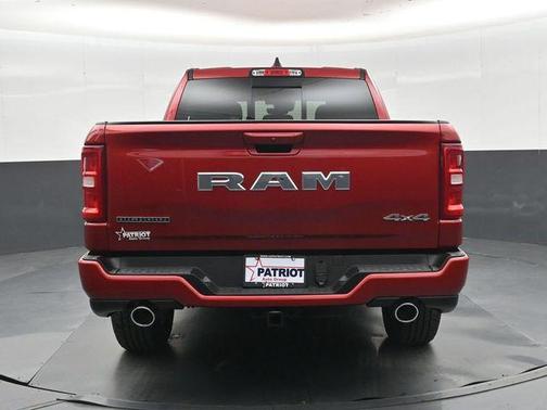 Molten Red Pearlcoat 2026 RAM 1500 Big Horn/Lone Star