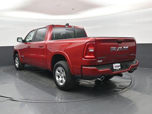 Molten Red Pearlcoat 2026 RAM 1500 Big Horn/Lone Star
