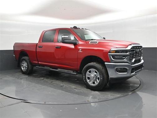 2026 RAM 2500 Tradesman Crew Cab 4x4 6'4' Box