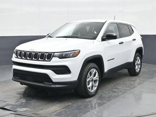 Bright White Clearcoat 2025 Jeep Compass Sport