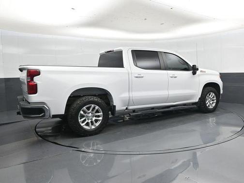 Summit White 2023 Chevrolet Silverado 1500 LT