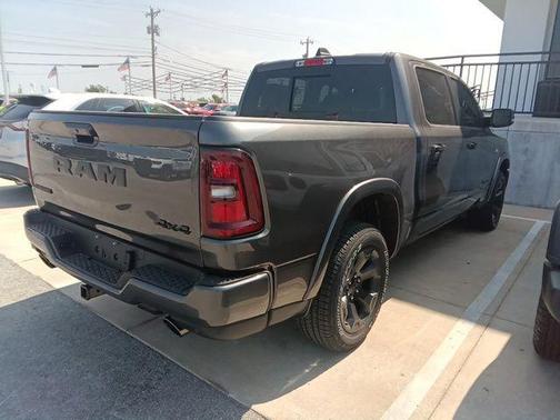 Granite Crystal Metallic Clearcoat 2026 RAM 1500 Big Horn/Lone Star