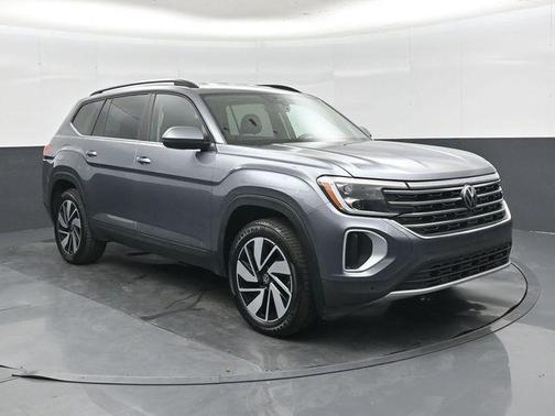 Silver Mist Metallic 2024 Volkswagen Atlas 2.0T SE w/Technology 4MOTION