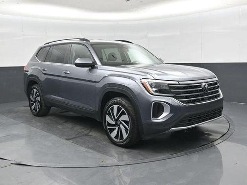 Silver Mist Metallic 2024 Volkswagen Atlas 2.0T SE w/Technology 4MOTION