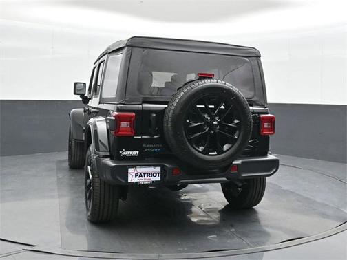 2025 Jeep Wrangler 4xe Sahara