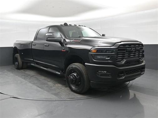 2026 RAM 3500 Tradesman Crew Cab 4x4 8' Box