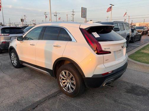 Crystal White Tricoat 2023 Cadillac XT4 Premium Luxury