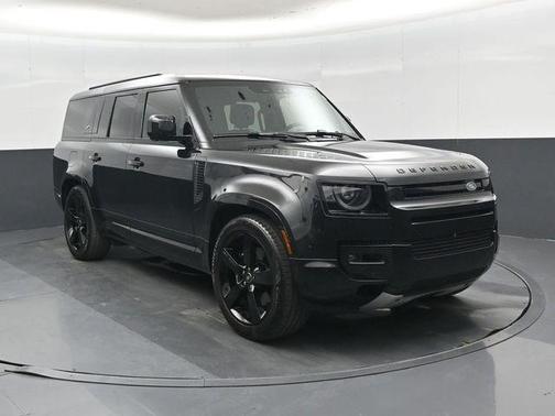 Santorini Black Metallic 2024 Land Rover Defender V8
