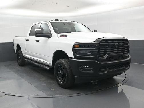 Bright White Clearcoat 2025 RAM 2500 Tradesman Crew Cab 4x4 6'4' Box