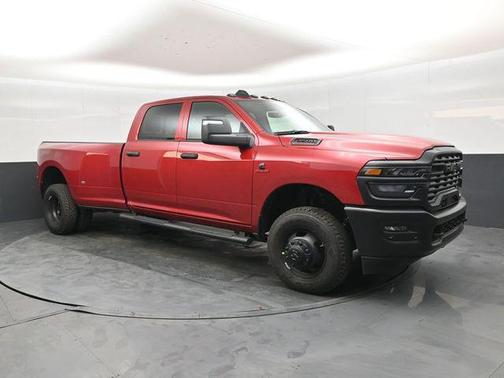 Molten Red Pearlcoat 2026 RAM 3500 Tradesman Crew Cab 4x4 8' Box