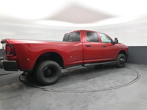 2026 RAM 3500 Tradesman Crew Cab 4x4 8' Box