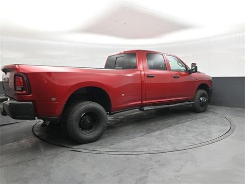 2026 RAM 3500 Tradesman Crew Cab 4x4 8' Box
