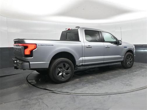 2024 Ford F-150 Lightning LARIAT