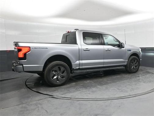 2024 Ford F-150 Lightning LARIAT