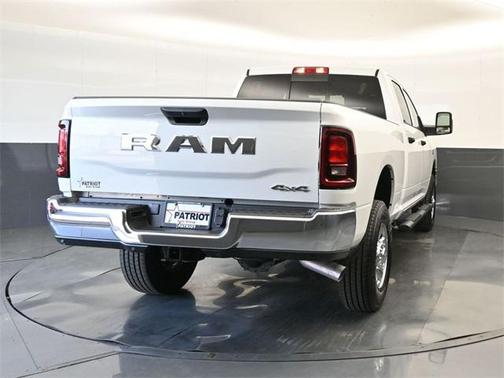 2025 RAM 2500 Tradesman Crew Cab 4x4 6'4' Box
