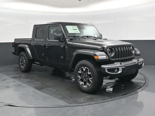 Black Clearcoat 2026 Jeep Gladiator Sahara 4x4
