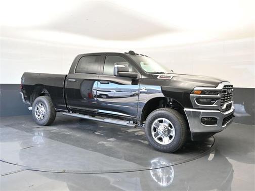 2025 RAM 2500 Tradesman Crew Cab 4x4 6'4' Box