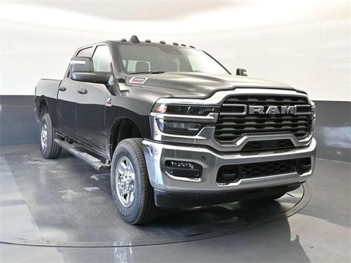 2025 RAM 2500 Tradesman Crew Cab 4x4 6'4' Box