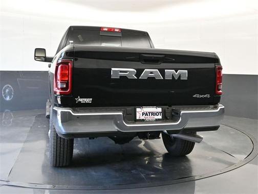 2025 RAM 2500 Tradesman Crew Cab 4x4 6'4' Box