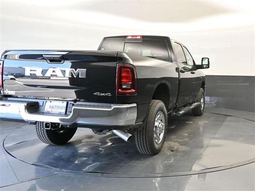 2025 RAM 2500 Tradesman Crew Cab 4x4 6'4' Box