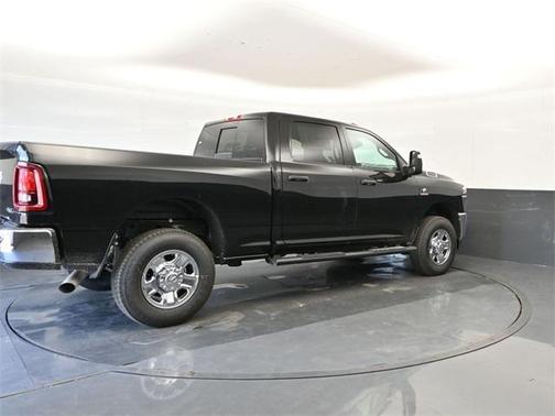 2025 RAM 2500 Tradesman Crew Cab 4x4 6'4' Box
