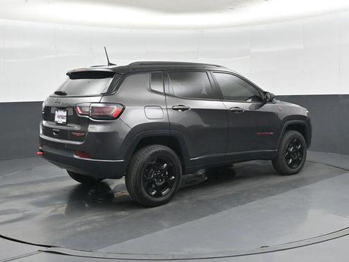 Granite Crystal Metallic Clearcoat 2023 Jeep Compass Trailhawk