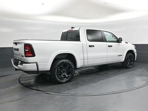 Bright White Clearcoat 2026 RAM 1500 Big Horn/Lone Star