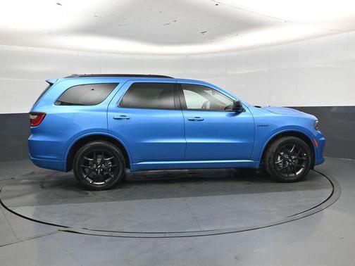 B5 Blue 2026 Dodge Durango GT HEMI V8 AWD