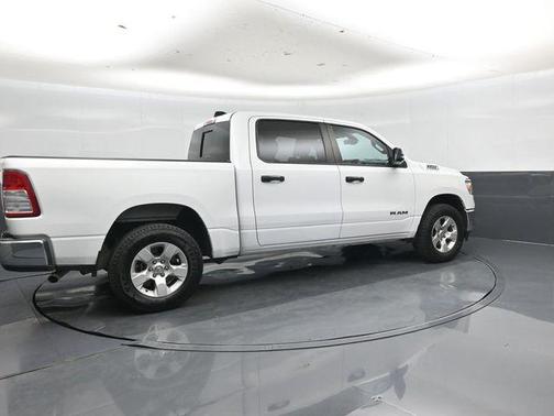 Bright White Clearcoat 2023 RAM 1500 Big Horn/Lone Star