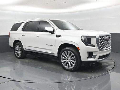 White Frost Tricoat 2022 GMC Yukon Denali