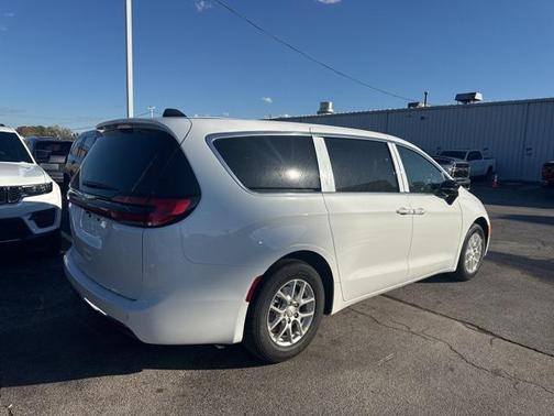 2026 Chrysler Pacifica L